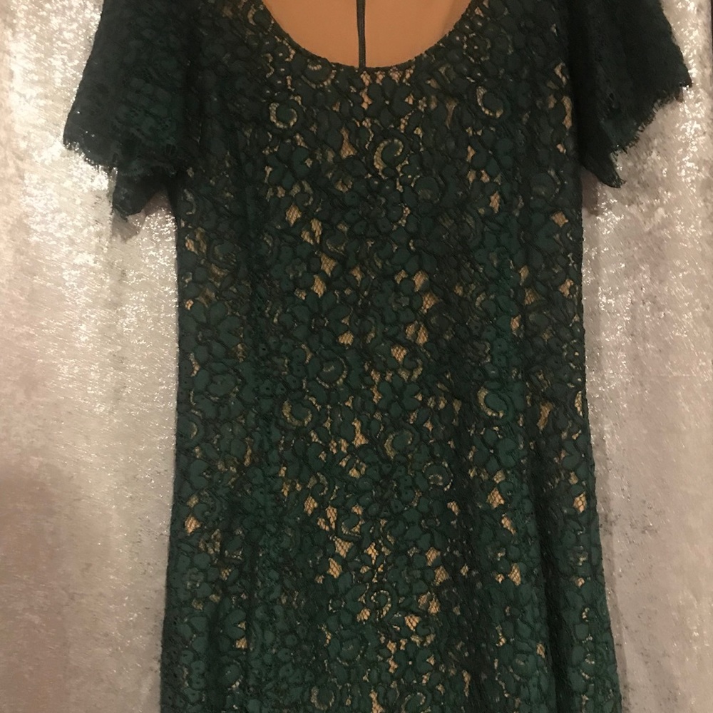 Pretty dress beautiful lace - Picture 2 of 4